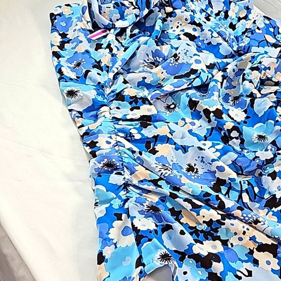 Rails NWOT Lisa Womens Sz S Blue Floral Y2K Feminine Ruching Flattering Top - Picture 5 of 13